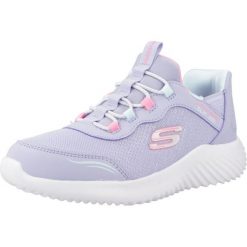 Buty SKECHERS BOUNDER - SIMPLE CUT SLIP-INS Fioletowy. Fioletowe trampki i tenisówki damskie Skechers, bez wzorów, z materiału, bez zapięcia. Za 179.99 zł.