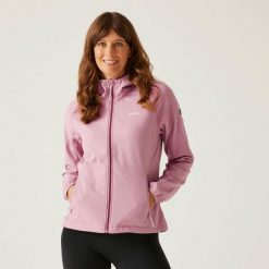 Regatta AREC III damska kurtka softshell. Czerwone kurtki sportowe damskie Regatta, bez wzorów, z elastanu, trekkingowe. Za 319.15 zł.