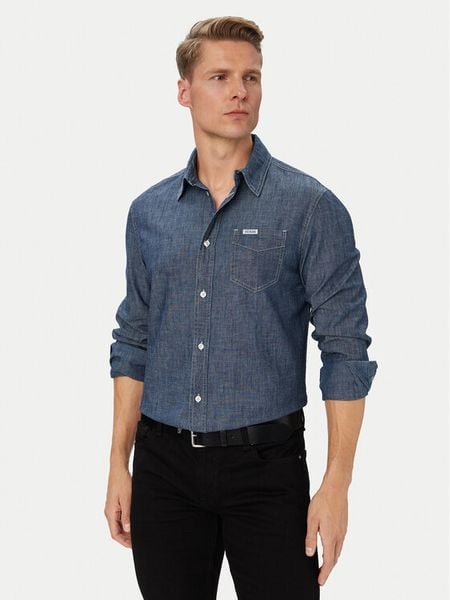Guess Koszula M6YH44 D1297 Granatowy Regular Fit. Niebieskie koszule męskie Guess, m, z aplikacjami, bez kołnierzyka, bez ramiączek. Za 434.99 zł.