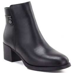Skórzane botki damskie na obcasie czarne T.Sokolski Z26-114. Czarne botki damskie T.Sokolski, ze skóry, bez obcasa, na obcasie, bez zapięcia. Za 209.99 zł.