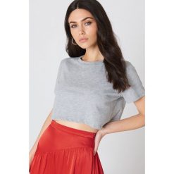 NA-KD Basic Krótki T-shirt oversize - Grey. Szare t-shirty damskie NA-KD Basic, z bawełny. Za 40.95 zł.