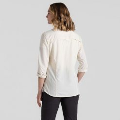 Koszula przeciw komarom damska Craghoppers NosiLife Adventure LS Shirt III. Czerwone koszule damskie Craghoppers, bez wzorów, casualowe, bez kołnierzyka, bez ramiączek. Za 387.99 zł.