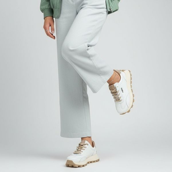 Białe Sneakersy Filippo Wygodne Buty Damskie Na Platformie. Białe półbuty damskie Filippo, na lato, bez wzorów, z jeansu, sportowe, bez obcasa, na platformie, bez zapięcia. Za 219.00 zł.