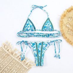 Bikini wiązane z wysokim wycięciem na plażę i letnie imprezy Shanika. Bikini damskie Intica, na lato, m, bez wzorów. Za 159.00 zł.