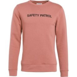 Soulland Bluza dusty coral. Kardigany męskie Soulland, z bawełny. W wyprzedaży za 458.10 zł.