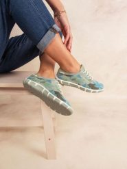 Buty sportowe damskie TBS Jazaria. Brązowe obuwie sportowe damskie TBS, bez wzorów, z materiału, tenisowe. Za 381.50 zł.