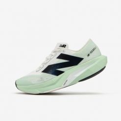 Second Life - Buty do biegania damskie New Balance Fuelcell... - Stan Dobry. Obuwie sportowe damskie New Balance, bez wzorów, z kauczuku, do biegania. Za 411.99 zł.