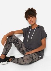 Bluza z kapturem oversize. Szare bluzy damskie bonprix, bez wzorów, z kapturem. Za 79.99 zł.