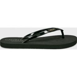 Calvin Klein Jeans - Japonki. Czarne klapki damskie Calvin Klein Jeans, z jeansu. Za 139.90 zł.