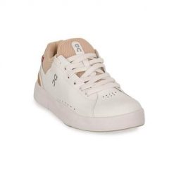 Buty do chodzenia damskie On The Roger Advantage. Białe obuwie sportowe damskie On, bez wzorów, z materiału, trekkingowe. Za 742.85 zł.