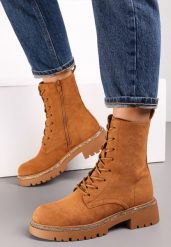 Brązowe Botki Zdobione Paskiem z Cyrkoniami Lyra. Brązowe botki damskie Renee, z jeansu, bez obcasa, na płaskiej podeszwie, bez zapięcia. Za 154.99 zł.