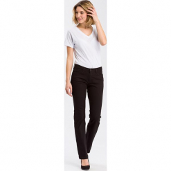 Dżinsy "Lauren" - Regular fit - w kolorze czarnym. Czarne jeansy damskie Cross Jeans. W wyprzedaży za 127.95 zł.