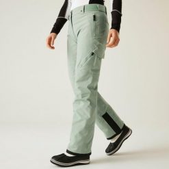 Damskie spodnie narciarskie Ice Ski. Zielone spodnie materiałowe damskie Dare 2b, bez wzorów, narciarskie. W wyprzedaży za 287.99 zł.