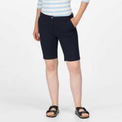 Szorty trekkingowe damskie Bayla. Niebieskie szorty damskie Regatta, bez wzorów. Za 240.00 zł.