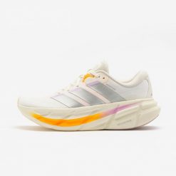 Buty do biegania damskie ADIDAS Adistar 5. Brązowe obuwie sportowe damskie Adidas, bez wzorów, z materiału, do biegania. Za 699.99 zł.