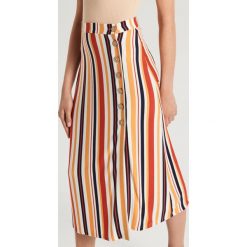 Spódnica midi w paski - Pomarańczowy. Spódnice damskie Cropp. Za 69.99 zł.