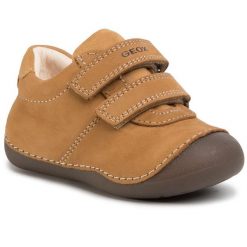 Półbuty Geox. Brązowe półbuty chłopięce Geox, bez wzorów, bez zapięcia. Za 119.99 zł.