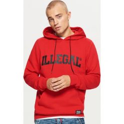 Bluza z zamkami kolekcja ILLEGAL - Czerwony. Czerwone bluzy męskie Cropp. Za 129.99 zł.