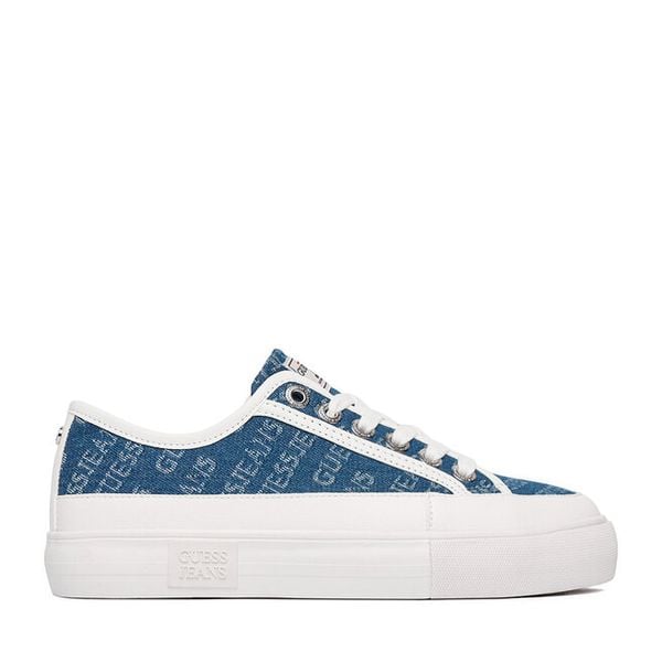 Tenisówki Guess Jeans. Niebieskie trampki i tenisówki damskie Guess Jeans, z aplikacjami, z jeansu, bez zapięcia. Za 229.99 zł.