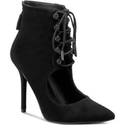 Szpilki GUESS - Pivia FLPIV4 SUE09 BLACK. Czarne szpilki damskie Guess, ze skóry ekologicznej. W wyprzedaży za 399.00 zł.
