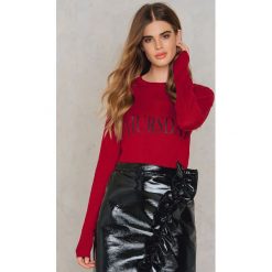 NA-KD Sweter z dzianiny Weekday - Red. Swetry damskie marki NA-KD. W wyprzedaży za 60.88 zł.