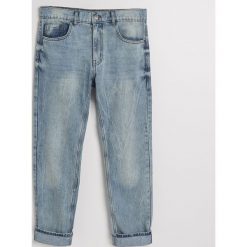 Jeansy regular fit z recyclingu - Niebieski. Jeansy męskie marki Giacomo Conti. W wyprzedaży za 49.99 zł.
