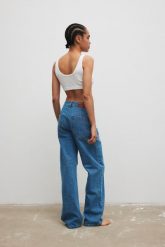 Spodnie o prostym kroju w kolorze BLUE - REFLECT-L. Niebieskie spodnie materiałowe damskie Marsala, l, bez wzorów, z denimu. Za 459.90 zł.