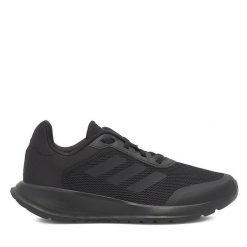 Sneakersy adidas. Czarne trampki i tenisówki chłopięce Adidas, bez wzorów, bez zapięcia. Za 179.99 zł.