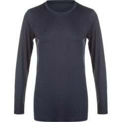 Damska koszulka termoaktywna z długim rękawem Athlecia Julee. Czarne koszulki sportowe damskie Athlecia, bez wzorów, bez kołnierzyka, bez ramiączek, na fitness i siłownię. Za 141.00 zł.