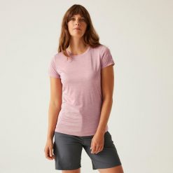 Damska koszulka turystyczna z krótkim rękawem Fingal Edition. Fioletowe koszulki sportowe damskie Dare 2b, bez wzorów, eleganckie, bez kołnierzyka. Za 140.00 zł.