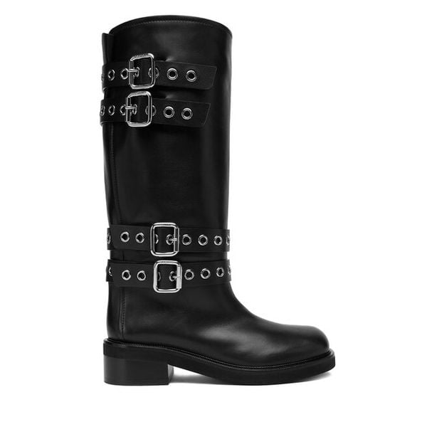 Kozaki Le Silla. Czarne kozaki damskie LE SILLA, bez obcasa, na płaskiej podeszwie. Za 3,419.00 zł.