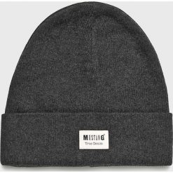 Mustang - Czapka. Szare czapki i kapelusze męskie Mustang, na zimę, bez wzorów, z bawełny. W wyprzedaży za 39.90 zł.