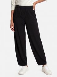 ARMEDANGELS spodnie dresowe Kobiety wiskoza czarny, XL. Czarne spodnie dresowe damskie ARMEDANGELS, xl, bez wzorów, z dresówki. Za 499.95 zł.