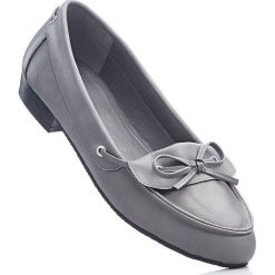 Baleriny w 2 szerokościach bonprix jasnoszary. Szare mokasyny damskie bonprix. Za 59.99 zł.