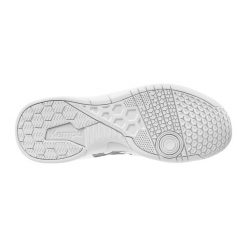 Buty halowe Kempa Kourtfly Three. Białe buty sportowe męskie Kempa, bez zapięcia, do piłki ręcznej. W wyprzedaży za 316.40 zł.