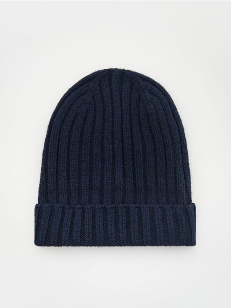 Czapka beanie z dodatkiem wełny - granatowy. Niebieskie czapki i kapelusze męskie Reserved, bez wzorów, z wełny. Za 69.99 zł.