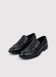 PAKO LORENTE – Czarne mokasyny męskie. Czarne mokasyny męskie Pako Lorente, ze skóry, eleganckie. Za 399.99 zł.