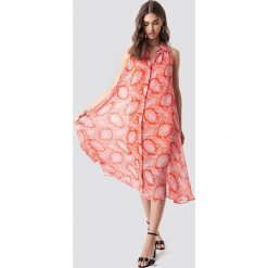 MANGO Sukienka Bengala - Multicolor. Sukienki damskie marki Mango. W wyprzedaży za 121.47 zł.