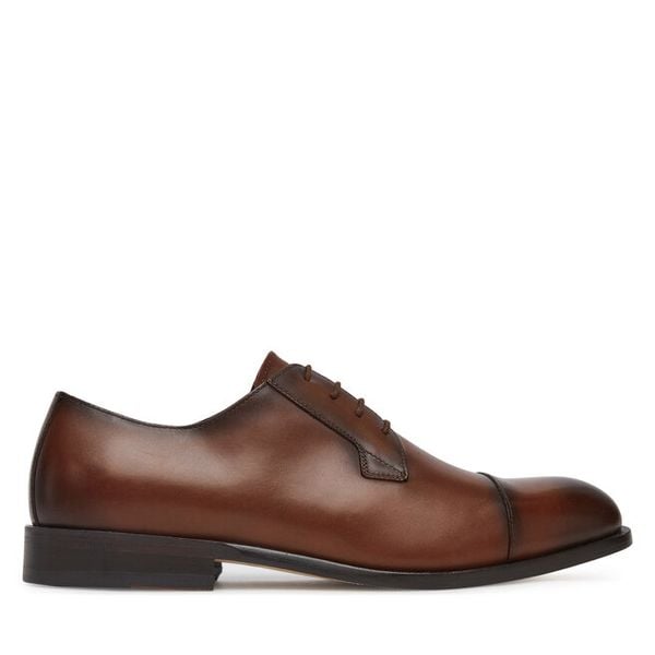Półbuty BOSS. Brązowe eleganckie półbuty Boss, wizytowe, bez zapięcia. Za 623.99 zł.
