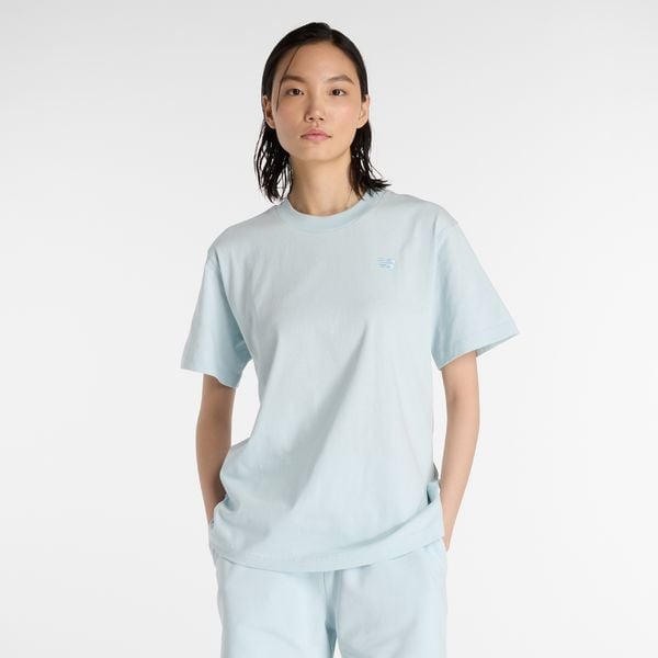Koszulka damska New Balance WT41501FRL – niebieska. Niebieskie koszulki sportowe damskie New Balance, s, bez wzorów, z materiału, bez kołnierzyka, bez ramiączek. Za 169.99 zł.