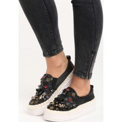 Czarne Slip On I'm Real Maniac. Trampki i tenisówki damskie marki bonprix. Za 109.99 zł.