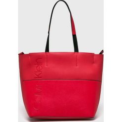 Calvin Klein - Torebka. Czerwone torby na ramię damskie Calvin Klein. Za 539.90 zł.