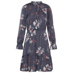 Vero Moda Isla Alba Sukienka damska L / S Blk Dress Fd18 Ombre Blue Jenna (rozmiar XS). Niebieskie sukienki damskie Vero Moda, l, bez wzorów, bez kołnierzyka, bez ramiączek. W wyprzedaży za 106.00 zł.
