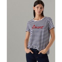 Bawełniana koszulka oversize - Biały. T-shirty damskie marki Mohito. Za 49.99 zł.
