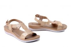 INBLU BV-49 026 piaskowy, sandały damskie. Brązowe sandały damskie Inblu, bez wzorów, bez obcasa, na koturnie, bez zapięcia. Za 80.99 zł.