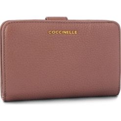 Duży Portfel Damski COCCINELLE - CW5 Metallic Soft E2 CW5 11 67 01 Dark Pivoine P03. Portfele damskie marki bonprix. W wyprzedaży za 399.00 zł.