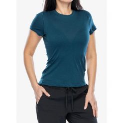 Koszulka merino damska Smartwool Merino Short Sleeve Tee Boxed. Niebieskie koszulki sportowe damskie Smartwool, bez wzorów, bez kołnierzyka, bez ramiączek. Za 293.99 zł.