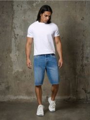 Szorty jeansowe z efektem sprania - niebieski. Niebieskie szorty męskie Sinsay, m, bez wzorów, z jeansu. Za 49.99 zł.