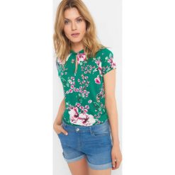 Koszulka z wzorem. Zielone t-shirty damskie marki Orsay, bez wzorów, z elastanu, bez kołnierzyka. Za 69.99 zł.
