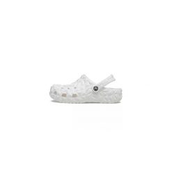 Buty do chodzenia męskie Crocs Classic Geometric Clog. Białe klapki męskie Crocs, bez wzorów, z materiału. Za 319.00 zł.